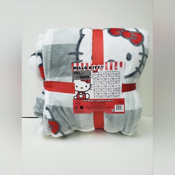 Hello Kitty Other - NWT Hello Kitty Plush Blanket